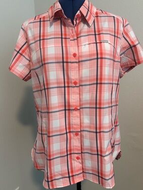 Columbia Women’s Omni Wick Coral Plaid Short-Sleeve Button-Up Blouse